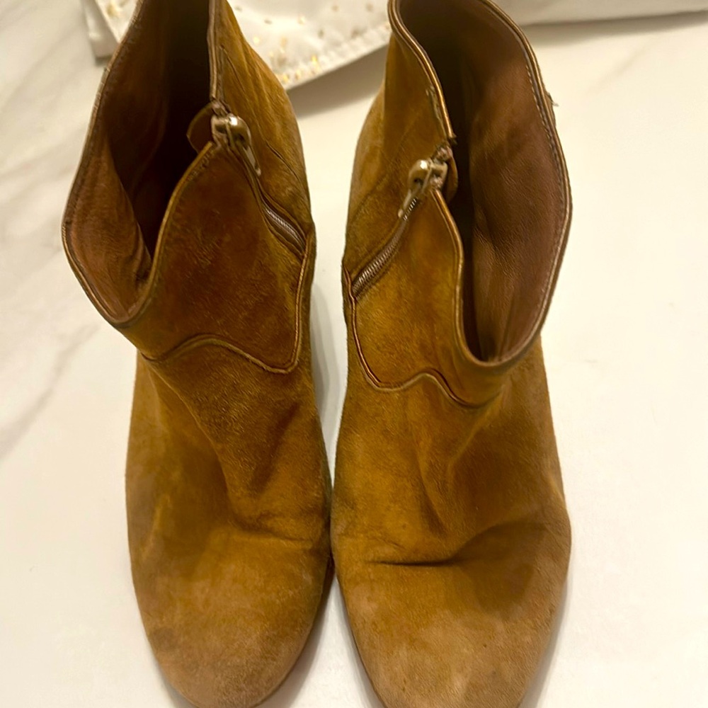 Comptoir Des Cottonniers Camel Suede Ankle Boots.
